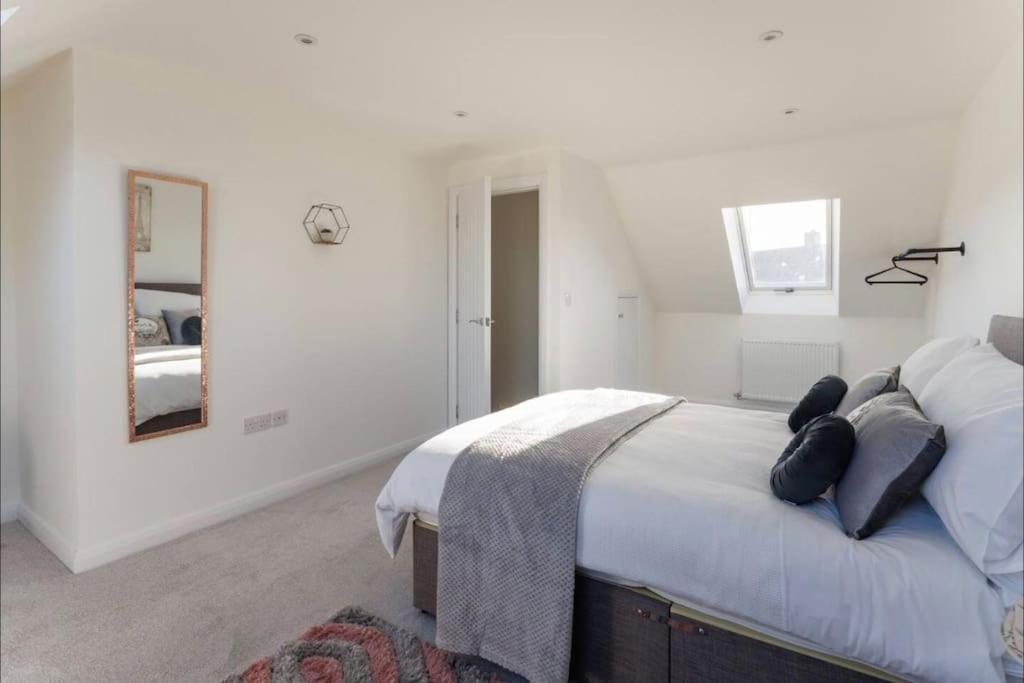 Holiday home Luxury 3-bedroom, 2-bathroom Sleeps 7 People