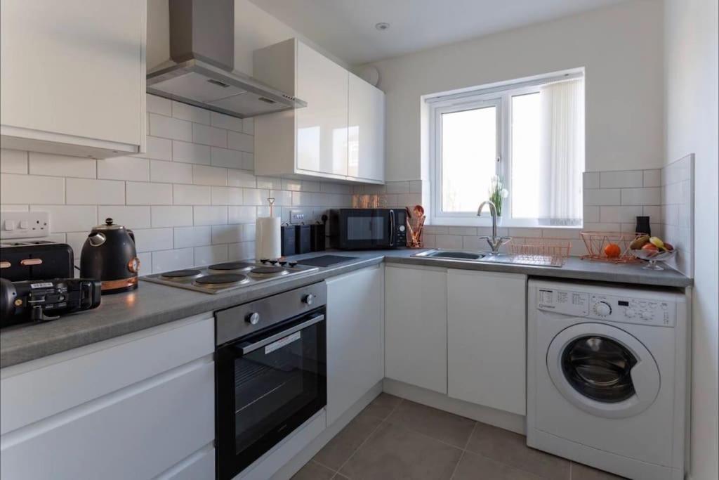 Holiday home Luxury 3-bedroom, 2-bathroom Sleeps 7 People Liverpool